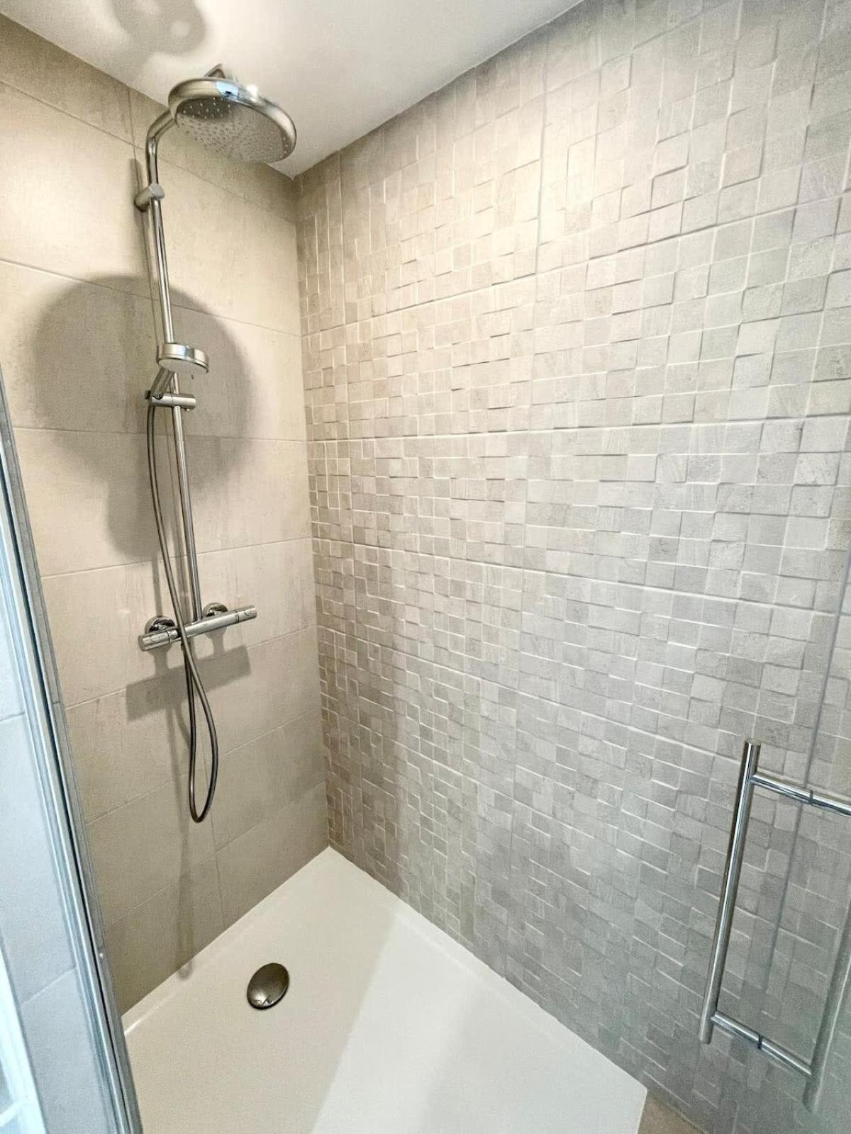 Spacieux Appartement Neuf De Standing Hyper Cosy Larmor-Plage Exterior photo
